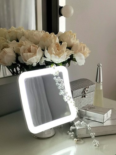 Lusterko LED łazienkowe Lusterko LED łazienkowe