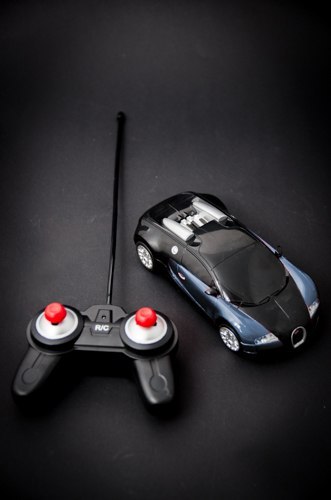 Samochód RC Bugatti Veyron licencja 1:24 niebieski Samochód RC Bugatti Veyron licencja 1:24 niebieski