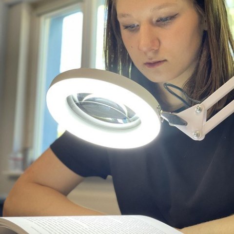 LAMPA KOSMETYCZNA Z LUPĄ- BIAŁA IZOXIS 23894