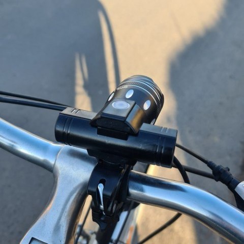LAMPKA ROWEROWA T6 USB + TYLNE ŚWIATŁO 23681