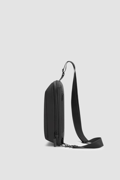 Saszetka XD DESIGN Urban Water Resistant Sling Black P706.2701 Saszetka XD DESIGN Urban Water Resistant Sling Black P706.2701