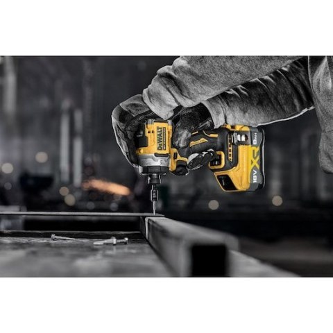 18v xr zakrętarka udarowa 282nm tstak