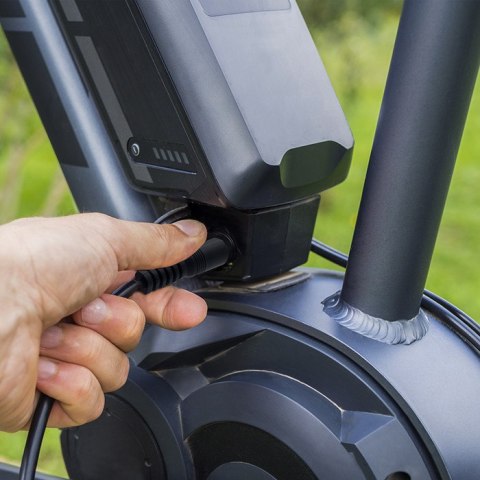 Qoltec Szybka Ładowarka do roweru skutera elektrycznego 36V | 42V | 2A | 5.5*2.5 | wodoodporna +kabel zasilający