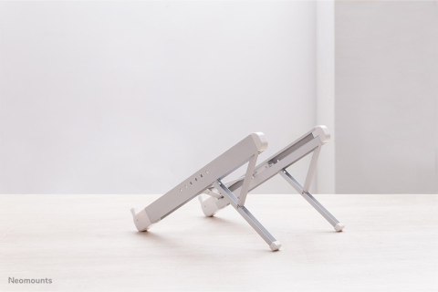 Neomounts by Newstar NSLS010 stojak na notebooka 43,2 cm (17") Podstawka na notebooka Srebrny Neomounts by Newstar NSLS010 stojak na notebooka 43,2 cm (17") Podstawka na notebooka Srebrny