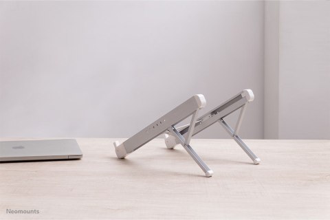 Neomounts by Newstar NSLS010 stojak na notebooka 43,2 cm (17") Podstawka na notebooka Srebrny Neomounts by Newstar NSLS010 stojak na notebooka 43,2 cm (17") Podstawka na notebooka Srebrny