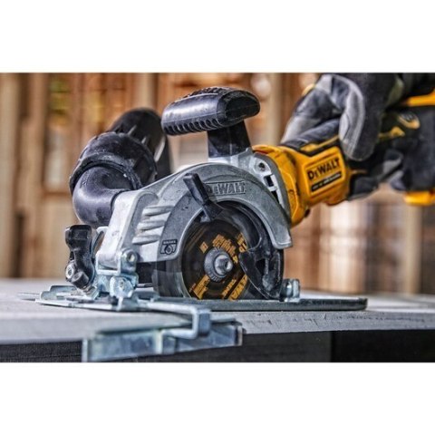 DeWALT DCS691N-XJ przenośna pilarka tarczowa 11,5 cm Czarny, Żółty 4500 RPM 800 W DeWALT DCS691N-XJ przenośna pilarka tarczowa 11,5 cm Czarny, Żółty 4500 RPM 800 W