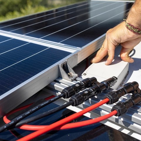 QOLTEC ZESTAW NARZĘDZI SOLARNYCH KOMPATYBILNYCH ZE ZŁĄCZAMI MC4 | ZACISKARKA + AUTOMATYCZNY ŚCIĄGACZ IZOLACJI QOLTEC ZESTAW NARZĘDZI SOLARNYCH KOMPATYBILNYCH ZE ZŁĄCZAMI MC4 | ZACISKARKA + AUTOMATYCZNY ŚCIĄGACZ IZOLACJI