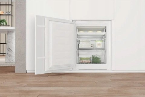 Chłodziarko-zamrażarka WHIRLPOOL WHC18 T132