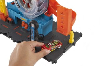 Hot Wheels Wyścigowy warsztat opon Zestaw HDP02 MATTEL