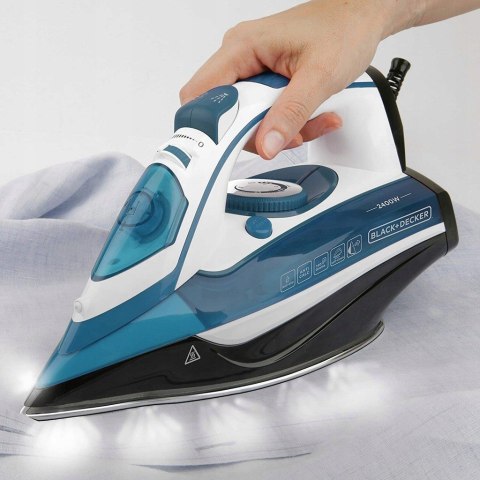 Żelazko parowe Black+Decker BXIR2402E (2400W; biały) Żelazko parowe Black+Decker BXIR2402E (2400W; biały)