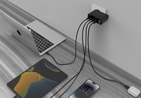 GEMBIRD 4-PORTOWA SZYBKA ŁADOWARKA SIECIOWA GAN (PD) USB (3X USB-A + 1X USB TYP-C) 100W, CZARNA GEMBIRD 4-PORTOWA SZYBKA ŁADOWARKA SIECIOWA GAN (PD) USB (3X USB-A + 1X USB TYP-C) 100W, CZARNA
