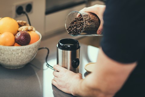 SEVERIN MŁYNEK DO KAWY I PRZYPAW INOX, POJEMNOŚĆ 50 G, ZWIJACZ KABLA, 2 NOŻE ZE STALI NIERDZEWNEJ, MOC 150W KM3879 SEVERIN MŁYNEK DO KAWY I PRZYPAW INOX, POJEMNOŚĆ 50 G, ZWIJACZ KABLA, 2 NOŻE ZE STALI NIERDZEWNEJ, MOC 150W KM3879