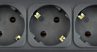 Listwa zasilająca AKYGA Listwa zasilająca przeciwprzepięciowa SP06A AK-SP-06A