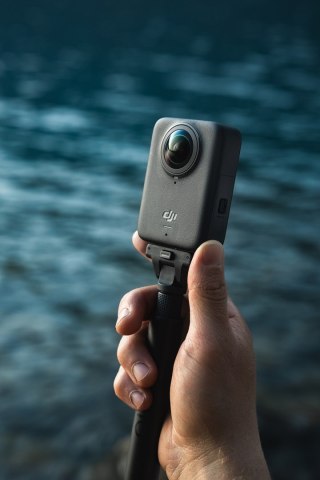 DJI Osmo 360 aparat do fotografii sportowej 120 MP 8K Ultra HD CMOS 25,4 / 1,1 mm (1 / 1.1") Wi-Fi 183 g