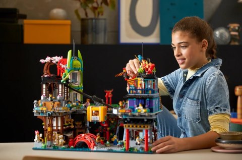 LEGO Ninjago 71799 - Rynek miejski Ninjago