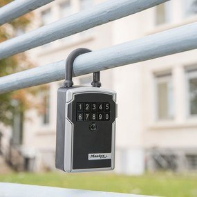 MASTER LOCK 5440EURD Inteligentna kłódka