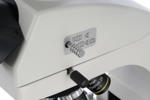 Trójokularowy mikroskop cyfrowy Levenhuk MED D45T LCD Trójokularowy mikroskop cyfrowy Levenhuk MED D45T LCD