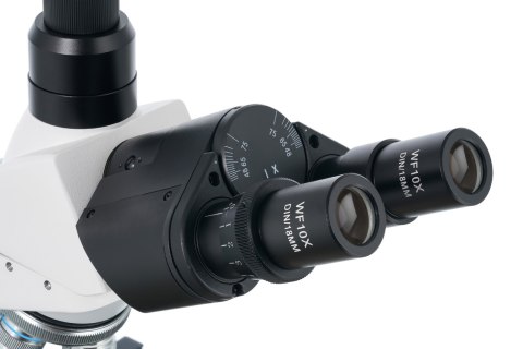 Trójokularowy mikroskop Levenhuk 950T DARK
