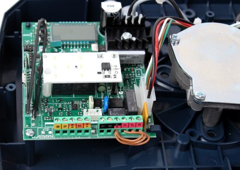 Zestaw BFT Botticelli Smart BT 850 29 KIT ŁAŃCUCH do bram garażowych Zestaw BFT Botticelli Smart BT 850 29 KIT ŁAŃCUCH do bram garażowych