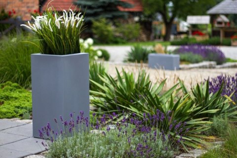 DESIGNERSKA DONICA MONUMO TOWER POT ANTRACYT