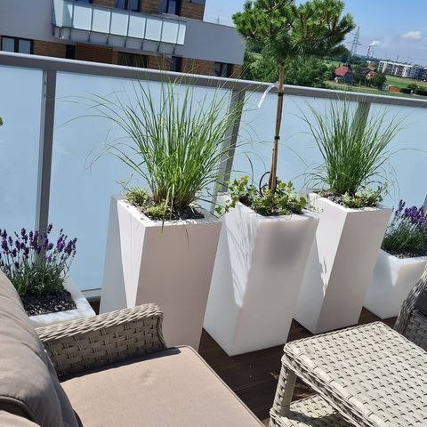 DESIGNERSKA DONICA MONUMO TOWER POT ANTRACYT