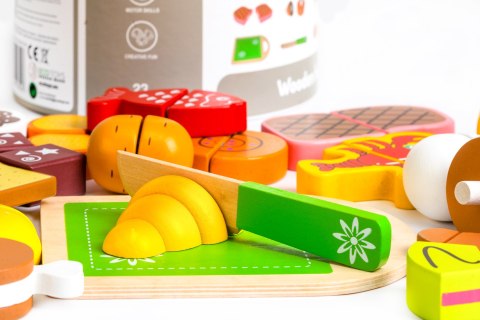 Drewniane jedzenie do krojenia 23szt ECOTOYS Drewniane jedzenie do krojenia 23szt ECOTOYS