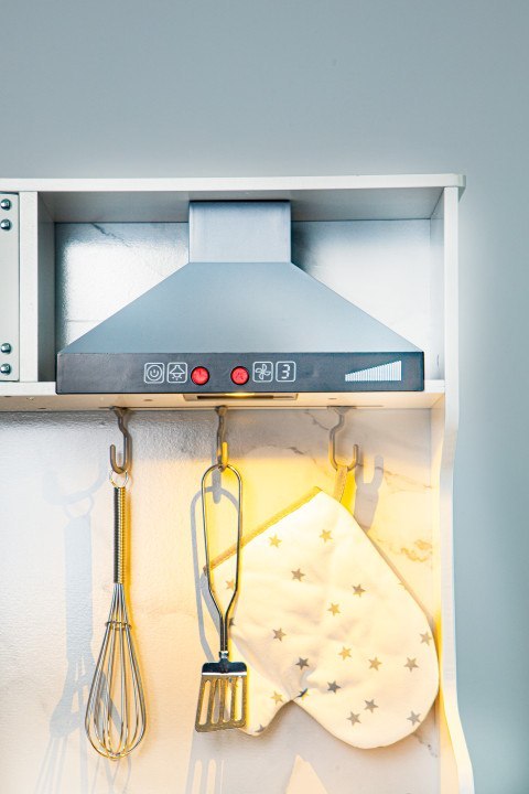 Drewniana kuchnia dla dzieci dźwięki led + akcesoria ECOTOYS Drewniana kuchnia dla dzieci dźwięki led + akcesoria ECOTOYS