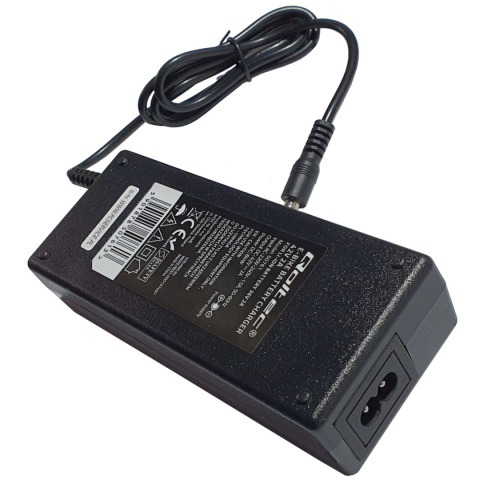 Ładowarka Qoltec do baterii roweru elektrycznego 36V | 42V | 2A | 5.5*2.5 Ładowarka Qoltec do baterii roweru elektrycznego 36V | 42V | 2A | 5.5*2.5