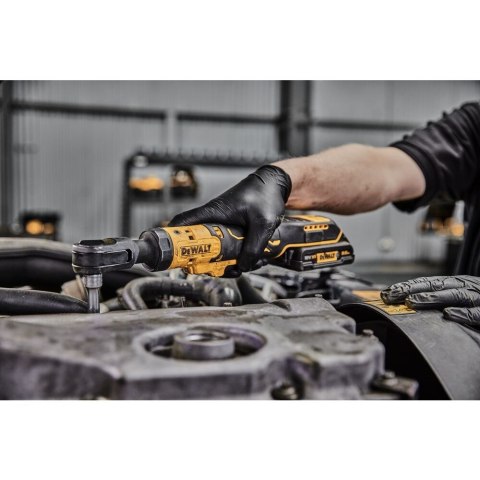 Grzechotka akumul. bez aku i ład DCF512N DEWALT Grzechotka akumul. bez aku i ład DCF512N DEWALT