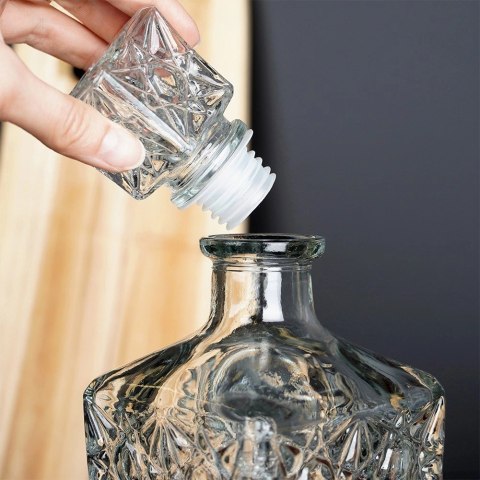 Karafka do whisky szklana 830 ml Karafka do whisky szklana 830 ml