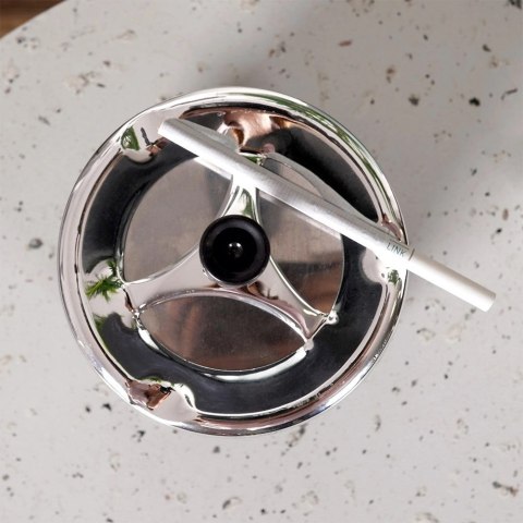 Popielniczka zamykana metalowa 9,5 cm Popielniczka zamykana metalowa 9,5 cm
